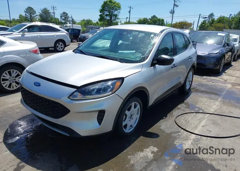 2020 Ford Escape S z USA, uszkodzony, nr VIN 1FMCU0F62LUA22703